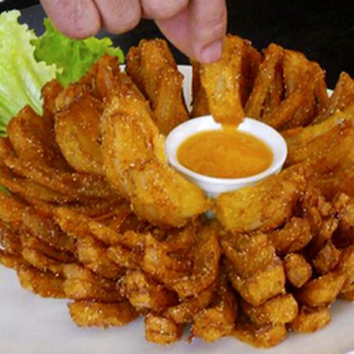 تزیین سفره با پیاز سوخاری مدل گل رز + عکس