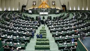 نمایندگان مجلس باید فقط برای مردم کار کنند