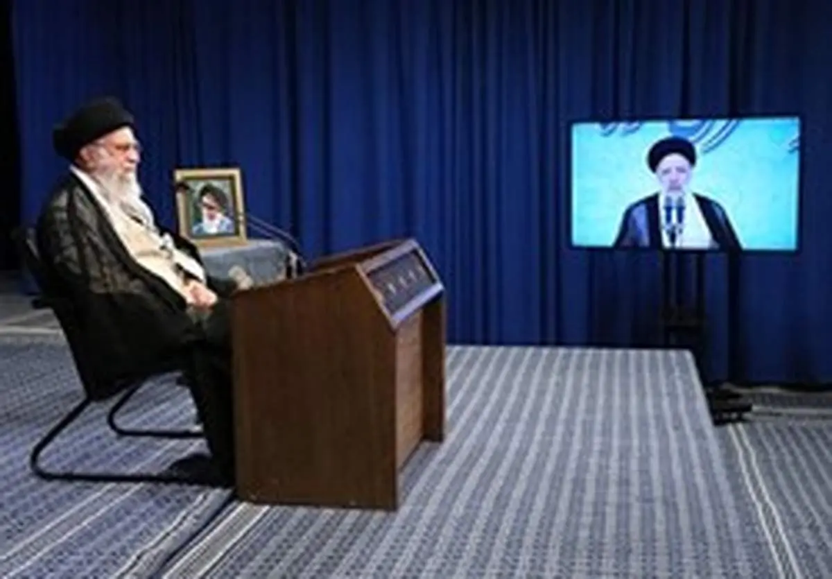 رهبر انقلاب:مبارزه با فساد ادامه یابد/حرکت مبارزه با فساد از زمان آقای لاریجانی آغاز شد