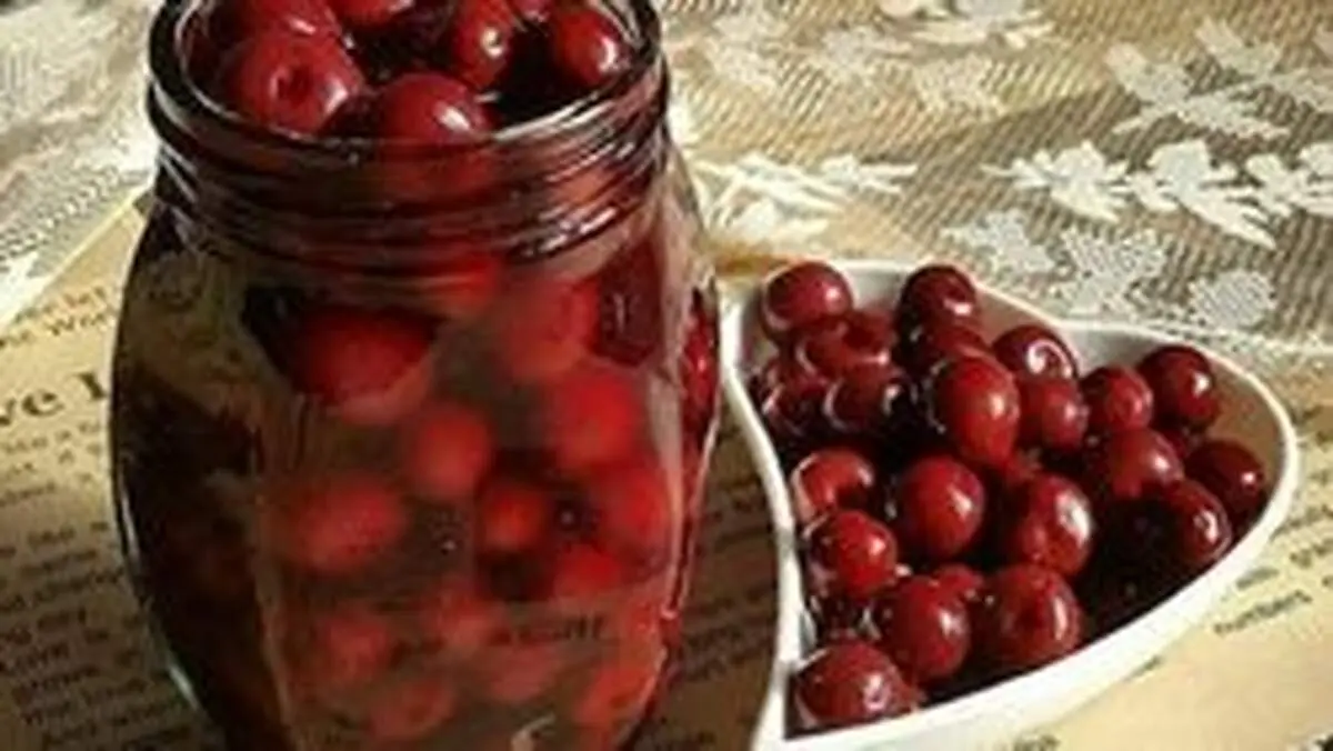 طرز تهیه ترشی آلبالو خوشمزه