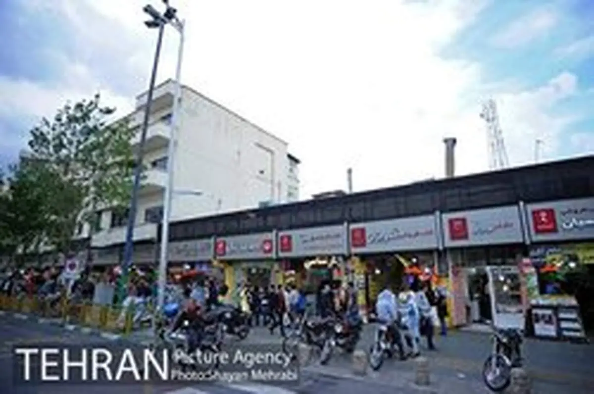 انتقاد یک عضو شورا از ناکارآمدی نصب تابلوی ناشران در شهر