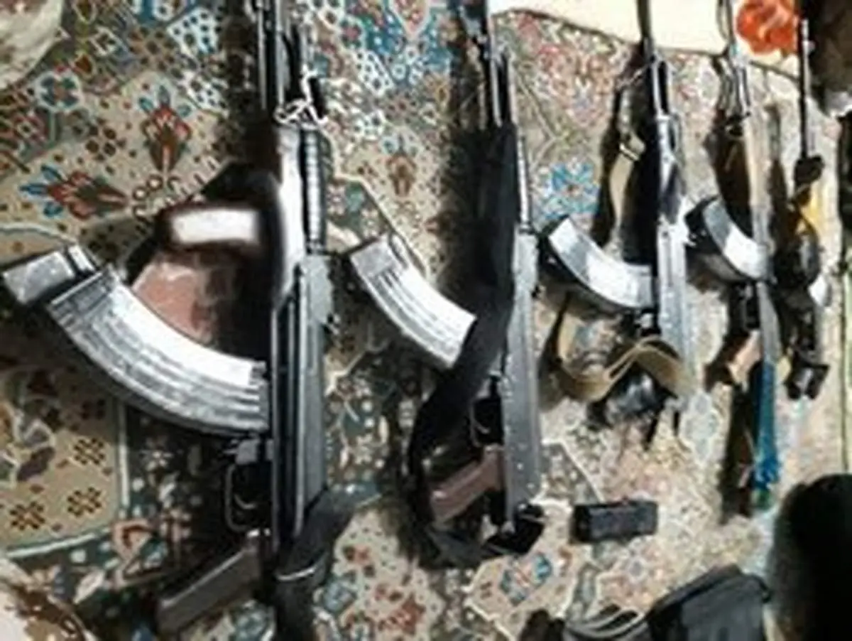 کشف ۴۸ سلاح از یک خودرو در اهواز