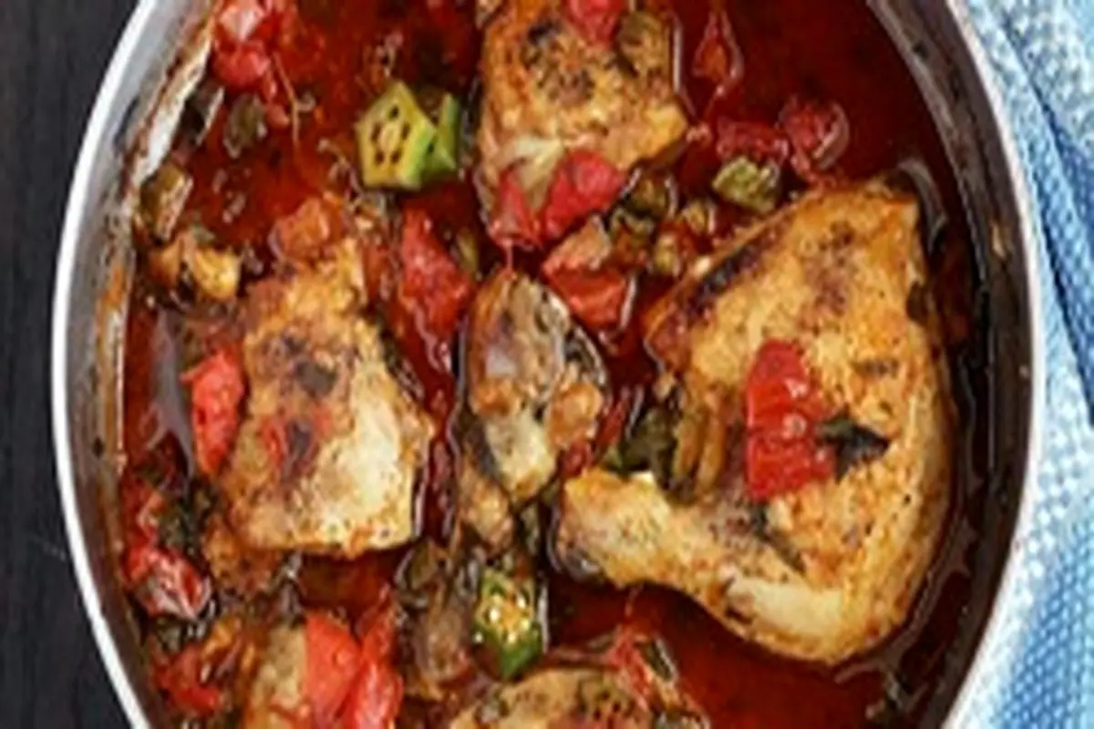 طرز تهیه خورش مرغ بامیه با روش سرآشپزهای آفریقایی