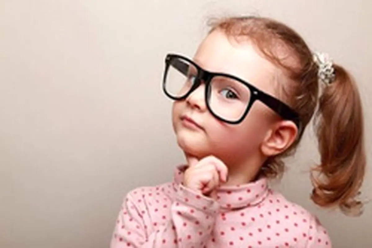 روش برخورد با کودکی که عینک نمی‌زند