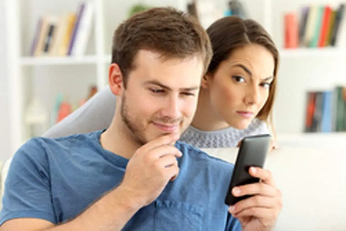 خطرات کنترل کردن همسر برای زندگی