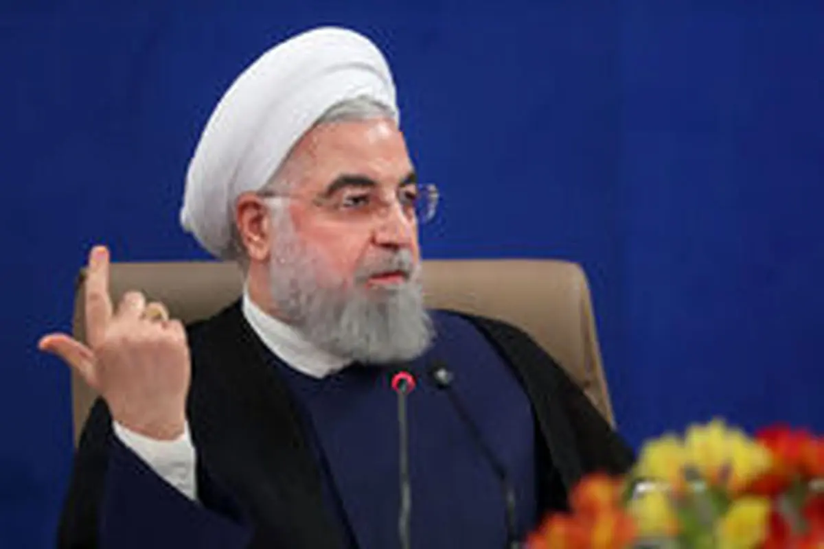 روحانی:بانک مرکزی متخلفان ارزی بخش صادرات و واردات را به مردم معرفی کند