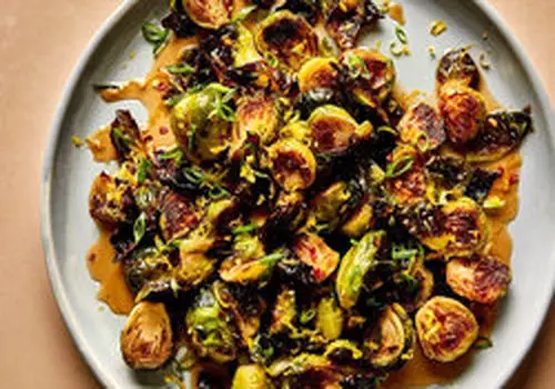 چرا کلم بروکسل غذای محبوب ورزشکاران و دوست پوست است؟

