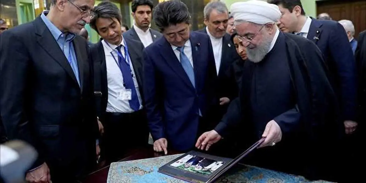 بولتون: ترامپ از آبه شینزو خواست میانجی ایران و آمریکا شود