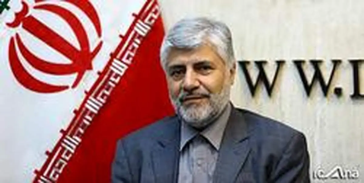 دولت برای پیشبرد اهداف اقتصادی کشور، چشم از غرب بردارد