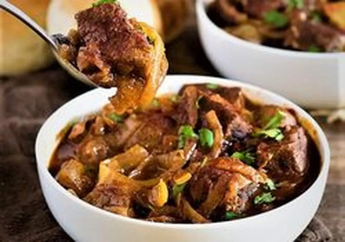 طرز تهیه خورش گولاش، غذای مجارستانی خوشمزه