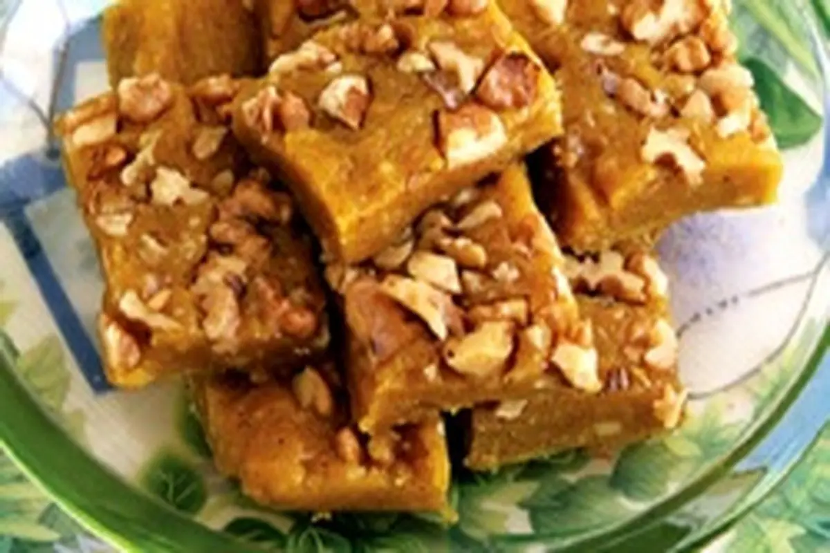 طرز تهیه حلوای بادام زعفرانی