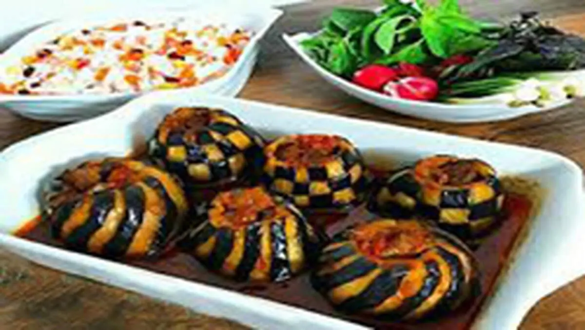 طرز تهیه ساکسی کباب، دلمه بادمجان با گوشت