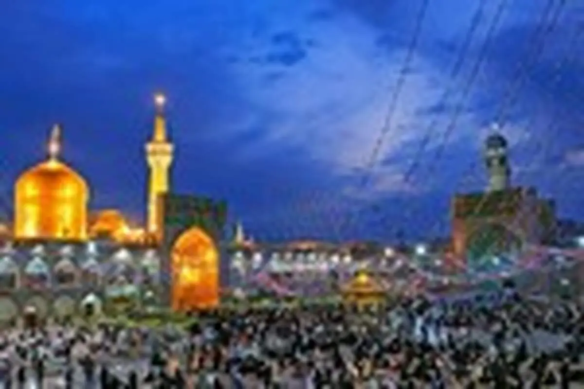 حرم مطهر رضوی در شب میلاد امام رضا (ع)