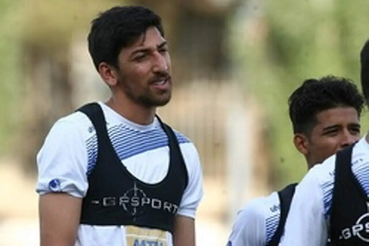 رباط صلیبی تبریزی جراحی شد+ عکس