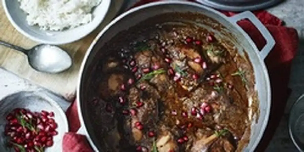 طرز تهیه خورش فسنجان با انار