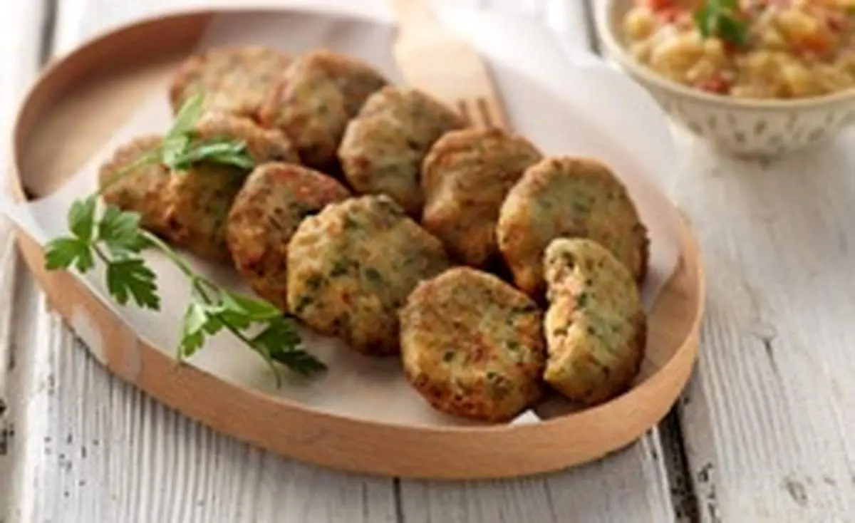 طرز تهیه کراکت بادمجان و سیب زمینی
