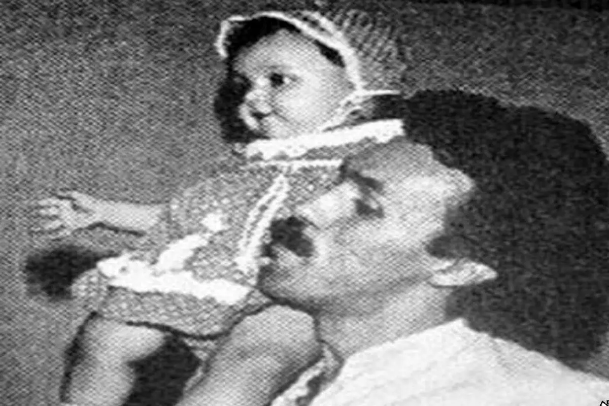 عکسی زیرخاکی از حمید علیدوستی و دخترش ترانه؛ ۳۸ سال پیش