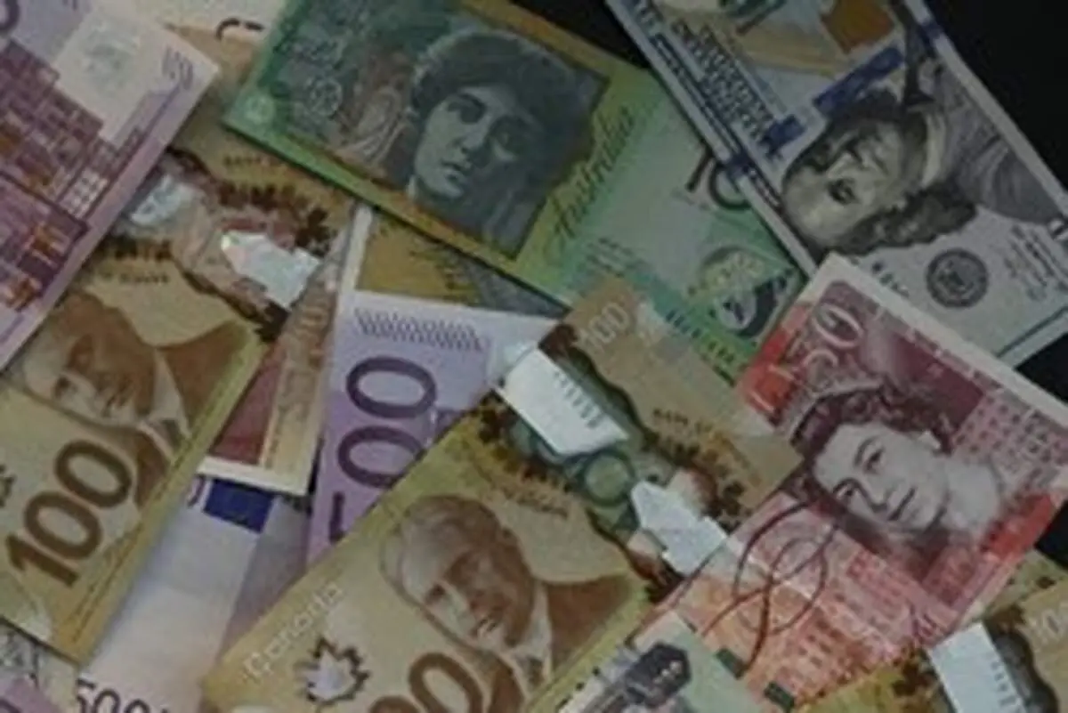 قیمت رسمی انواع ارز امروز سه شنبه ۲۴ تیر ۹۹