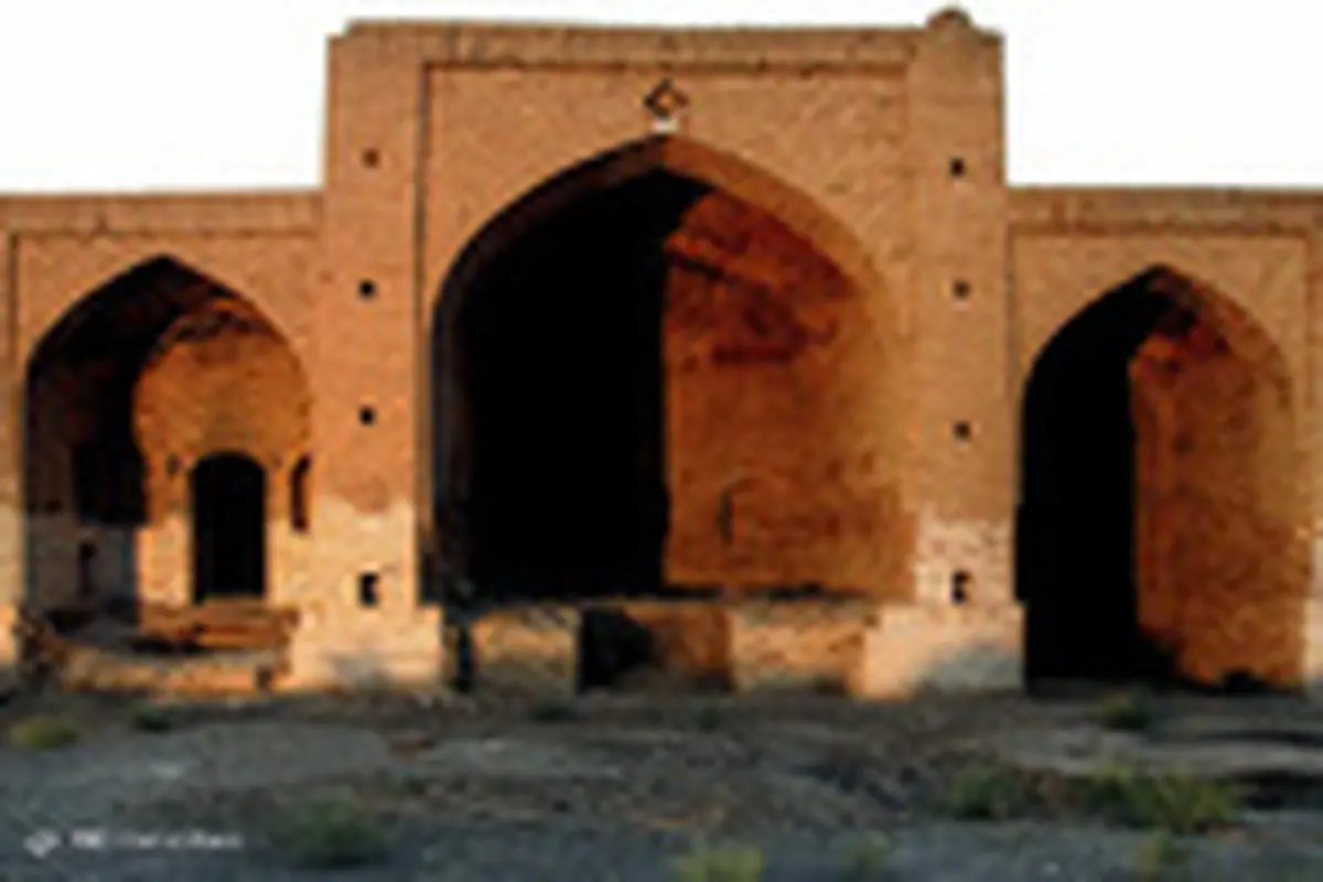 کاروانسرای دِیرِ گچین، مادر کاروانسراهای ایران