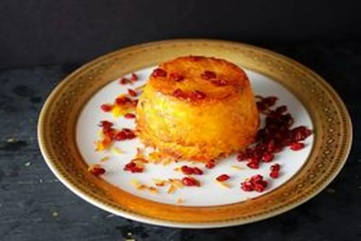 طرز تهیه کته با ته‌ دیگ زعفرانی