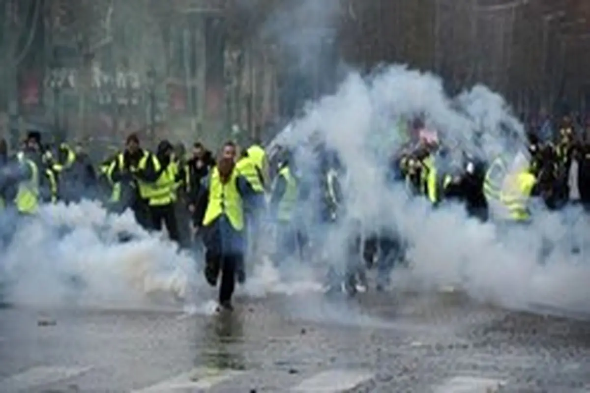 اعتراضات مردمی در فرانسه دوباره شدت گرفت