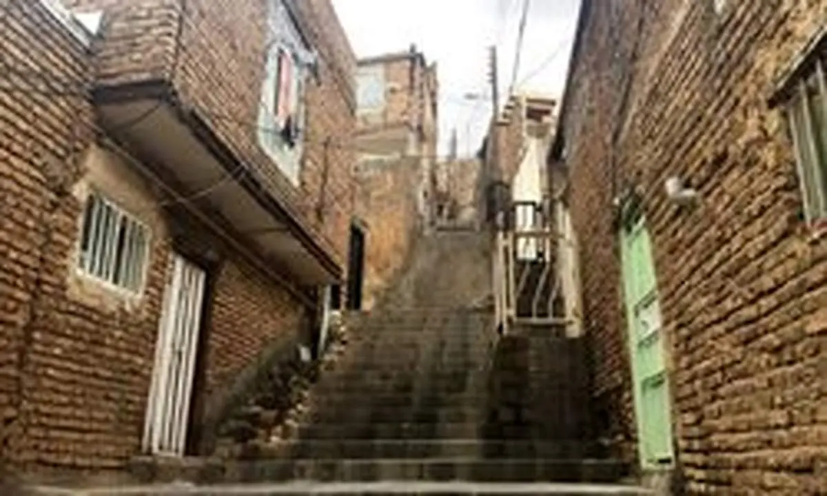 حق مسکن ۲۰۰ میلیونی و ۳۰۰ هزار تومانی؛ خون نمایندگان رنگین‌تر از کارگران است؟