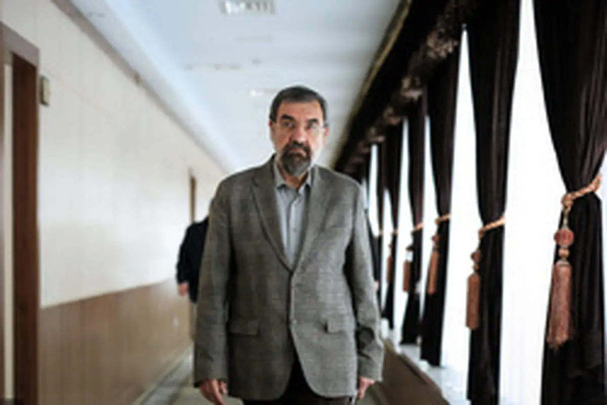 آغاز جلسات غیررسمی محسن رضایی برای انتخابات ۱۴۰۰