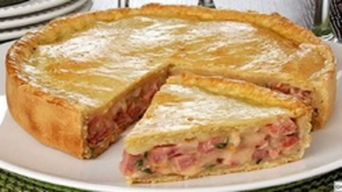 طرز تهیه پای پپرونی با پنیر خامه‌ای