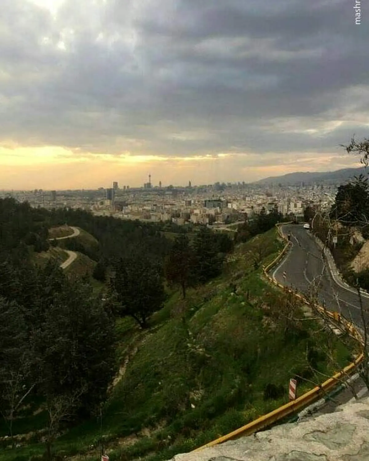 قاب تهران از فراز لویزان