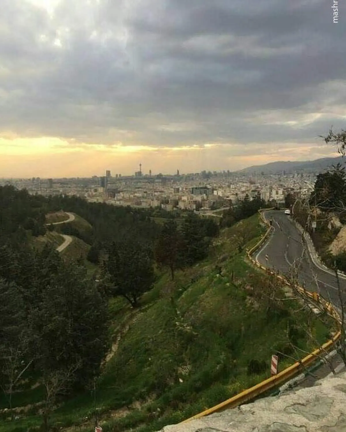 قاب تهران از فراز لویزان