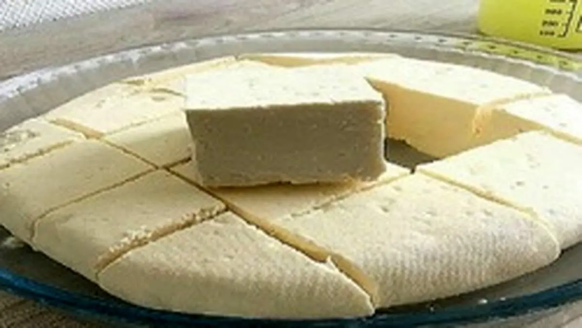طرز تهیه پنیر خانگی با ماست