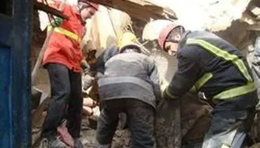 ساختمان سه طبقه در منطقه ۱۱ تهران به دلیل فرسودگی فرو ریخت