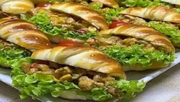 طرز تهیه کروسان شکم پر با مرغ و تن ماهی