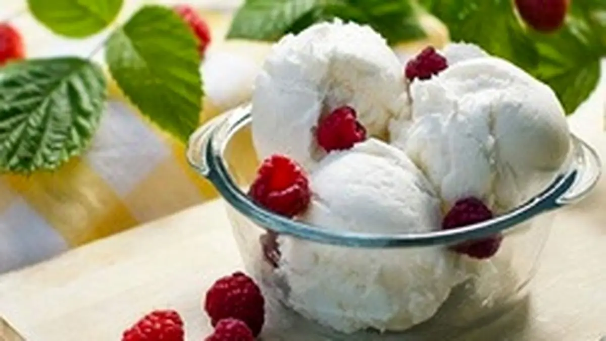 طرز تهیه بستنی سنتی خانگی