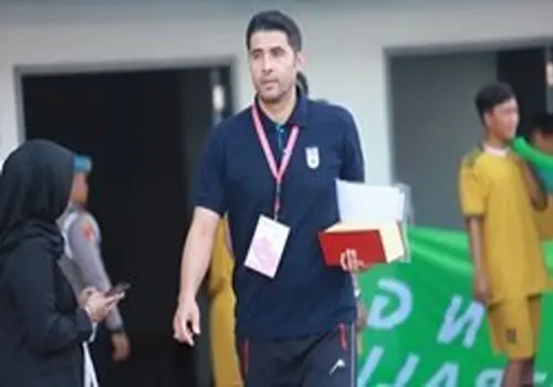 بوسه فرمانده کل سپاه بر پیشانی امیر قلعه نویی+ عکس