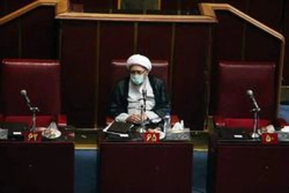 آیت الله آملی لاریجانی: مجمع تشخیص برای کمک به دولت و دیگر قوا در برون رفت از مشکلات آمادگی دارد