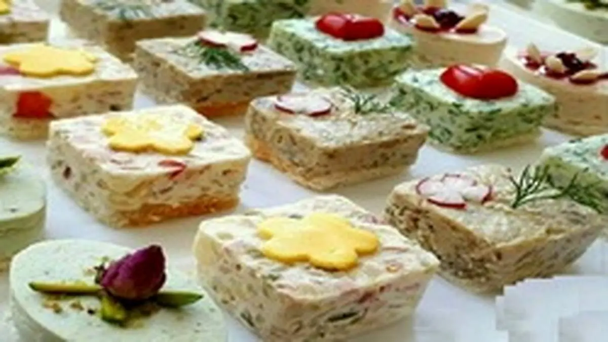 طرز تهیه راتا مرغ و گردو