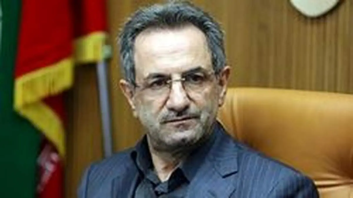 روزانه ۷۰۰ مبتلا به کرونا در تهران بستری می‌شوند