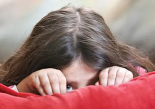چطور بر اضطراب اجتماعی غلبه کنیم؟/  راهکارهایی ساده برای آرامش بیشتر