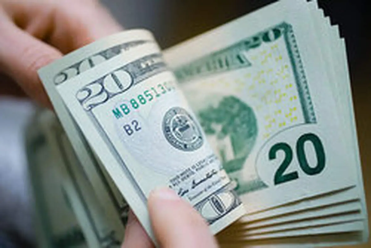 کاهش ۱۳۰۰ تومانی نرخ دلار