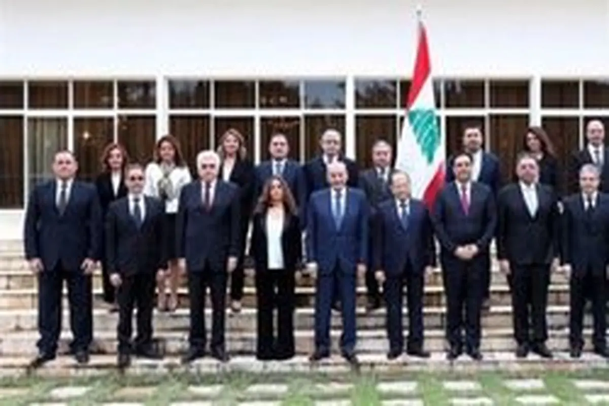 وزیر بهداشت لبنان: دولت استعفا داد/حسن دیاب سخنرانی میکند