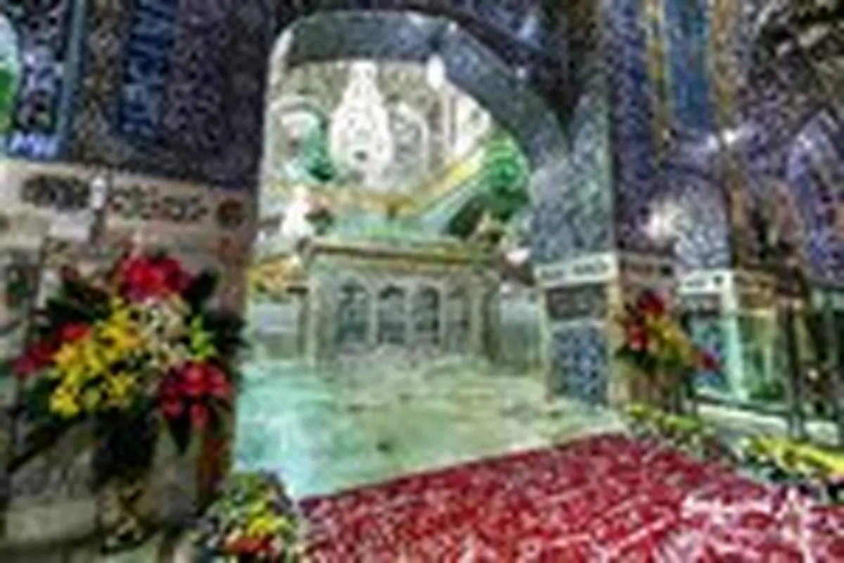 گل آرایی حرم مطهر ثامن الحجج به مناسبت عید غدیر+ عکس