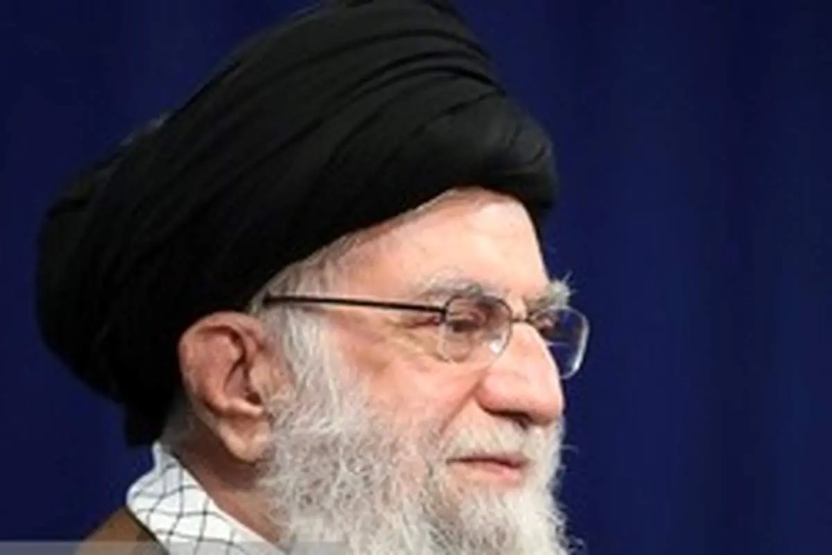 اهدای پرچم و نشان فداکاری به دانشگاه افسری امام علی(ع) ارتش