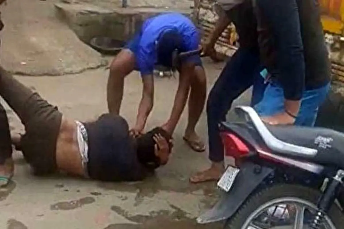 ضرب و شتم راننده مسلمان به دلیل حمل گوشت گاو در هند + فیلم