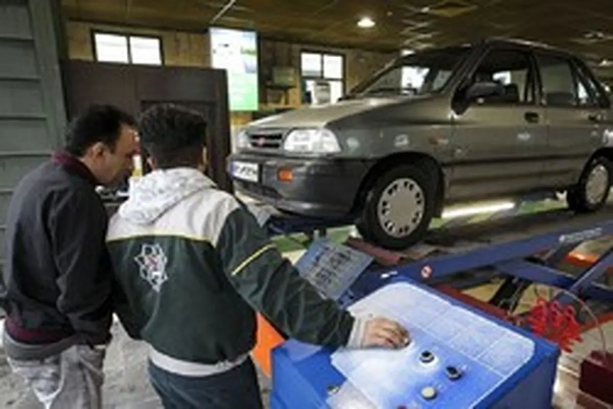 مقدم: ۴۰۰ هزار خودرو فرسوده در تهران تردد می‌کند