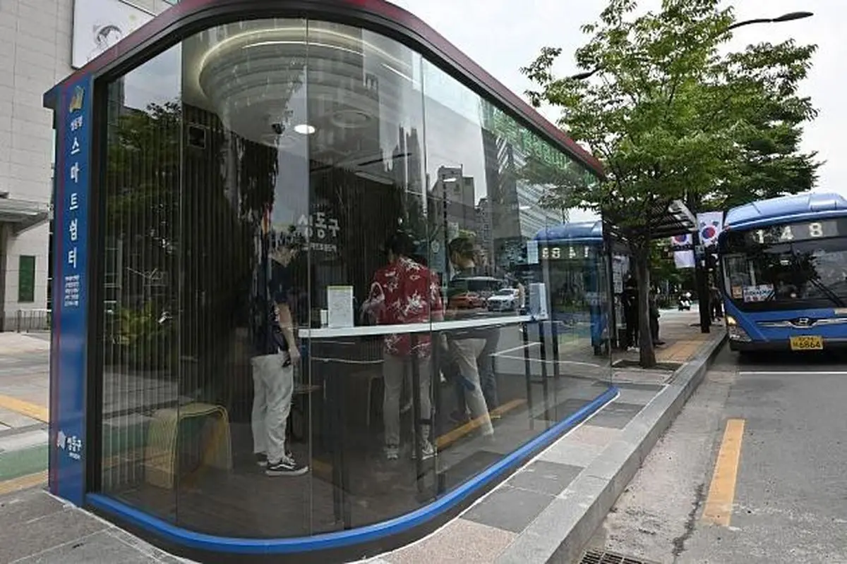 ایستگاه‌های هوشمند اتوبوس برای مقابله با کرونا در کره جنوبی+فیلم