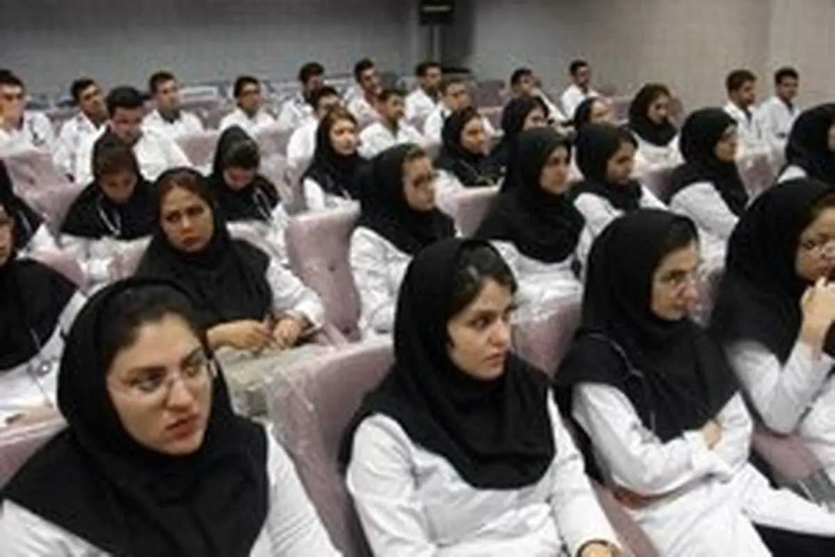 آزمون دستیاری دندانپزشکی به تعویق نمی افتد/ دانشجویان ترم آخر از گذراندن واحد طب سنتی معاف شدند
