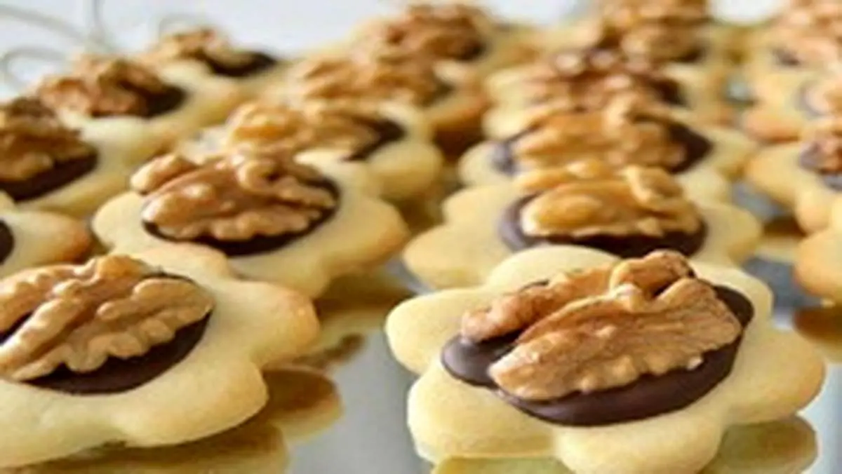 طرز تهیه شیرینی پاستانه گردویی