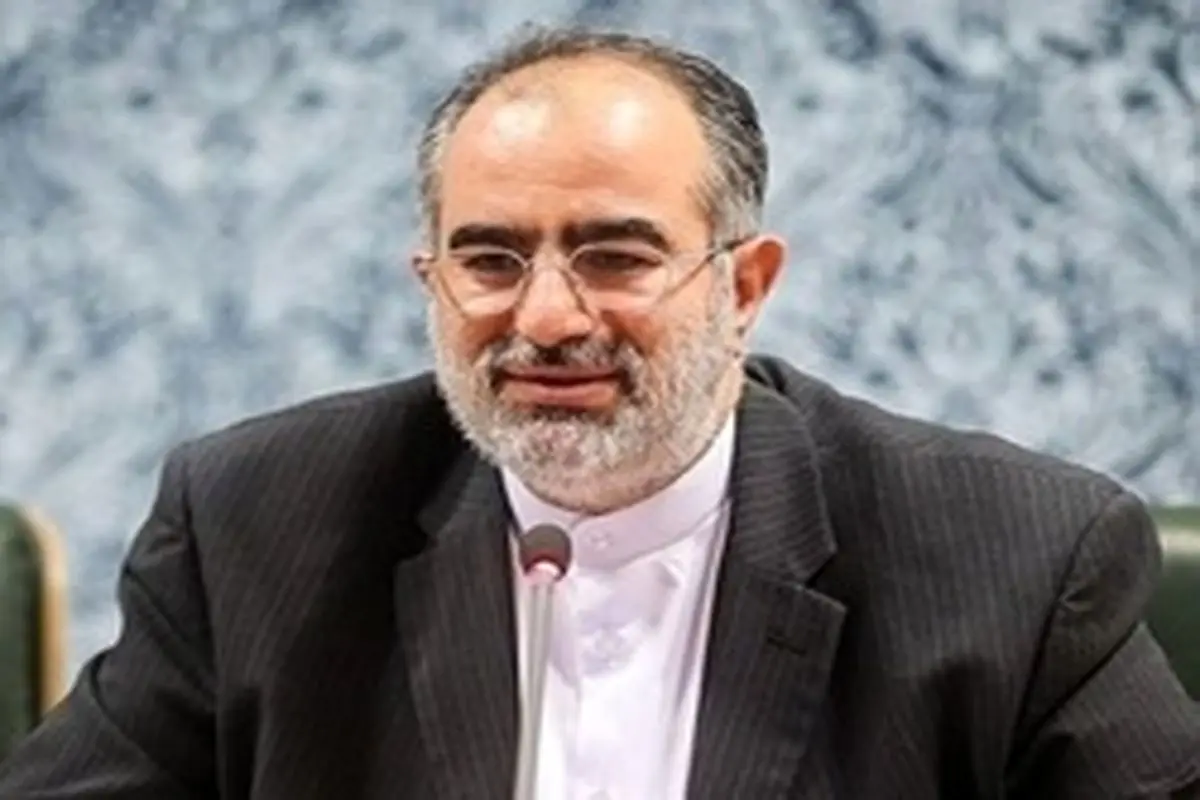 آشنا: ظریف اگر بتواند با خود کنار بیاید می تواند وارد عرصه انتخابات شود