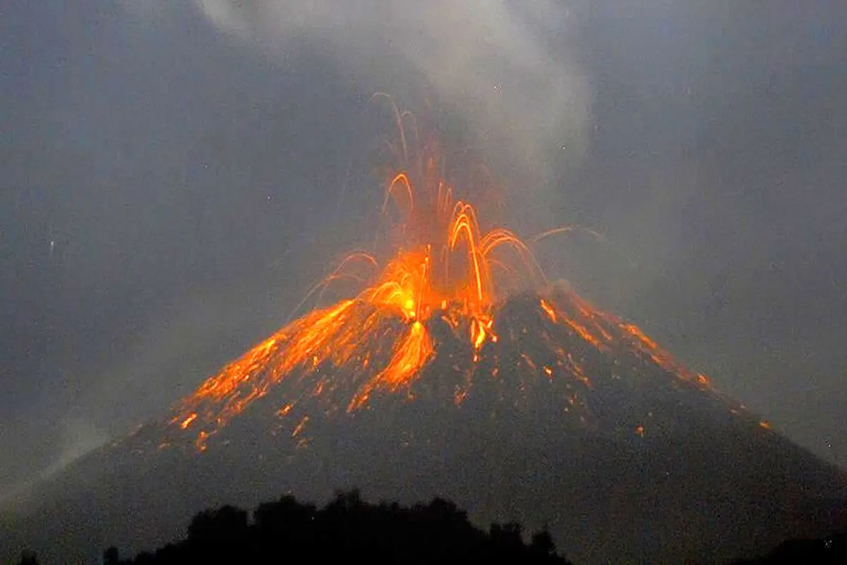 فوران مجدد آتشفشان اتنا در ایتالیا  + فیلم